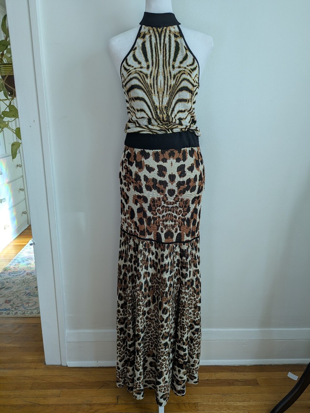 Karen Millen NWT Slinky Animal Print Knit Maxi Dress 4 Halter Safari Cocktail - Picture 3 of 12